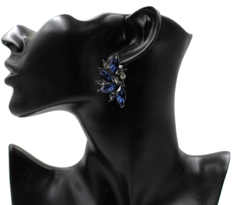 2017-new-wholesale-vintage-design-crystal-earring-fashion-women-statement-stud-Earrings-for-women-fa-32345759482