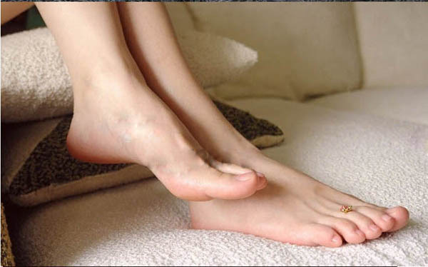 2pcs1bag-Baby-Foot-Peeling-Renewal-Exfoliating-Mask-For-Feet-Mask-Remove-Dead-Skin-Cuticles-Heel-Foo-808662060