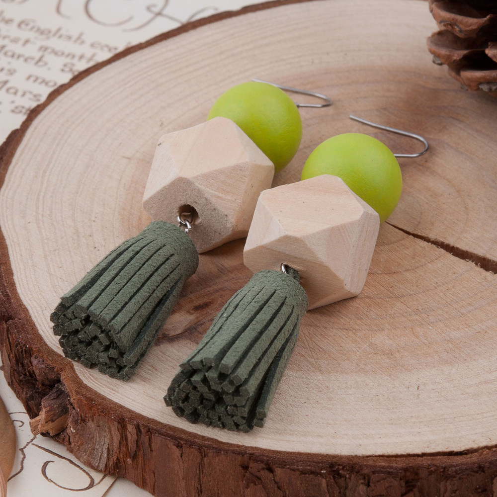 8SEASONS-New-Woman-Fashion-Drop-Earrings-Square-amp-Round-Wood-Beads-Dark-Green-Suede-Velvet-Tassel--32715470170