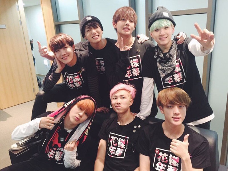Bangtan-Boys-Bts-JUNG-KOOK-JIMIN-JHOPE-V-SUGA-RAP-MONSTER-2015-SEOUL-Sweatershirt-pullover-clothing-32590435508