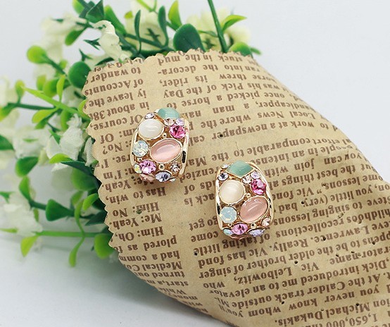 ED003-Hot-Sale-2015-Fashion-Stud-Earrings-Ks-Style-New-Hollow-Out-Earrings-for-Women-brincos-High-Qu-1431192501