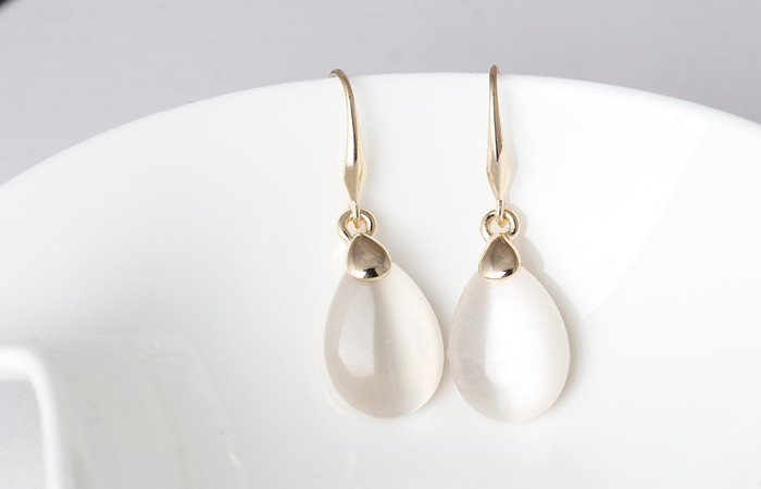 High-Quality-Gold-Color-Waterdrop-Shape-Drop-Earrings-Clear-Moonstone-Opal-Rose-Crystal-Earrings-Wom-32633898624