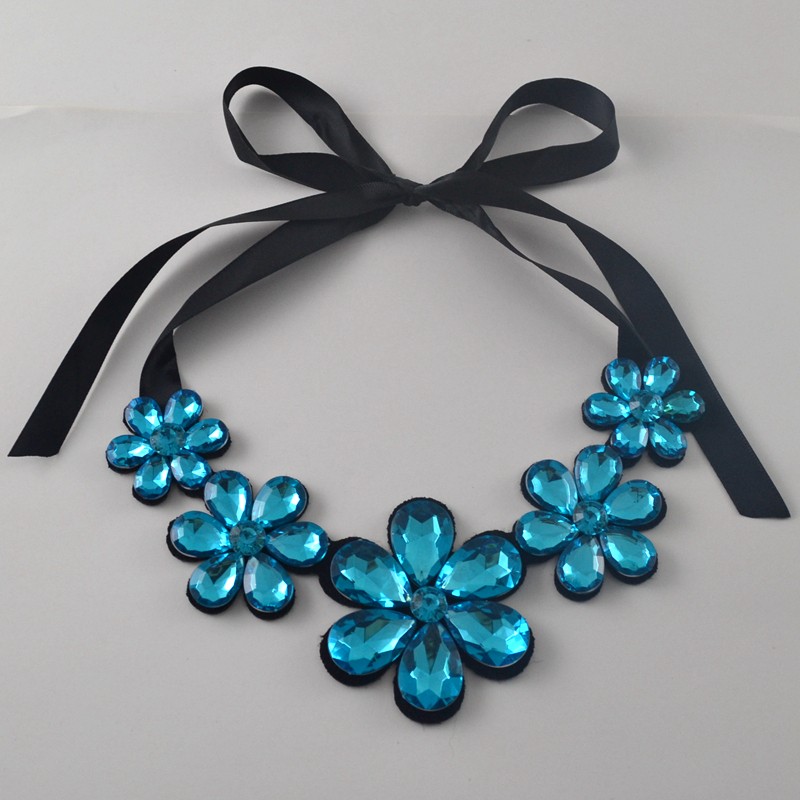 hlkt-wholesale-luxury-fashion-short-statement-necklace-and-pendant-resin-color-fashionable-woman--ne-32253524937